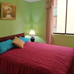 Hermoso Al Norte Cerca De La Embajada Americana Quito