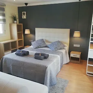Estudio De 30 M² En Barberá Del Vallés, Con 1 Baño Privado. Apartamento Barberá del Vallés